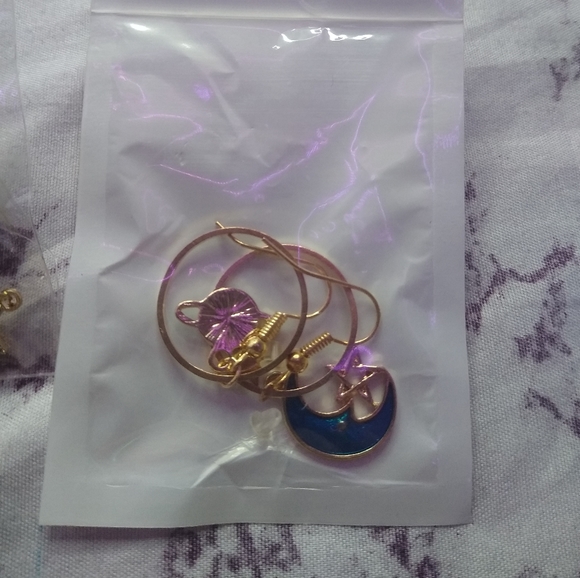 Sun and moon fashion jewelery earrings - Picture 2 of 5